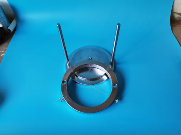 トライアキシャル分割器（土試料を三等分する切断器具）	金属製