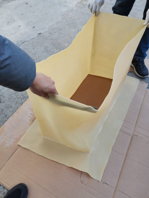 土壌模型試験用水槽状膜袋