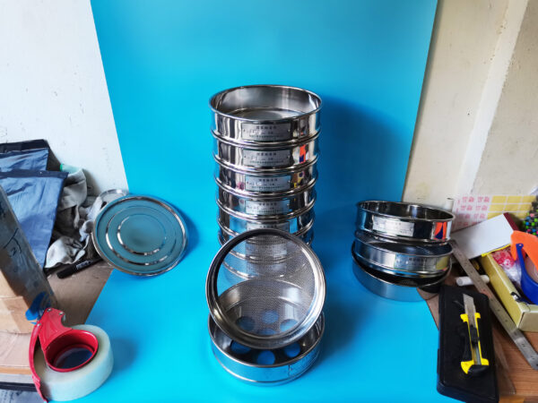 土壌分析用ふるい（ふるい分け用具）	ステンレス製