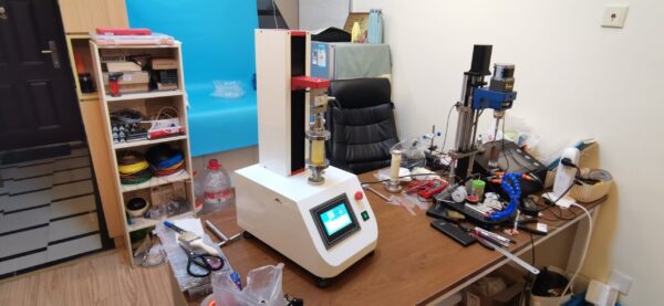 変形制御式多機能加載装置（土試料の強度試験用） 試験能力：2 kN