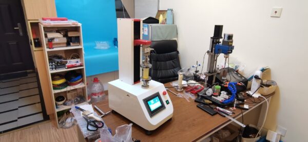 変形制御式多機能加載装置（土試料の強度試験用） 試験能力：2 kN