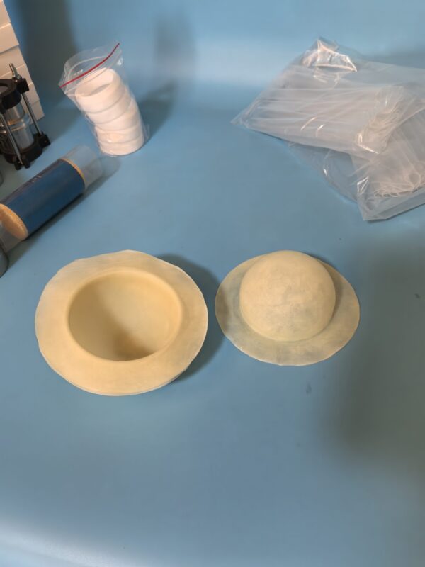 その他の乳胶製異形カスタム製品。