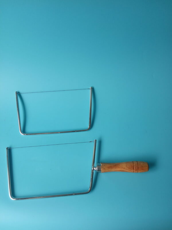 ワイヤーソー／土切ナイフ／土掻きナイフ／整土ナイフ（原状土試料の切削用具）	柄付き／無柄